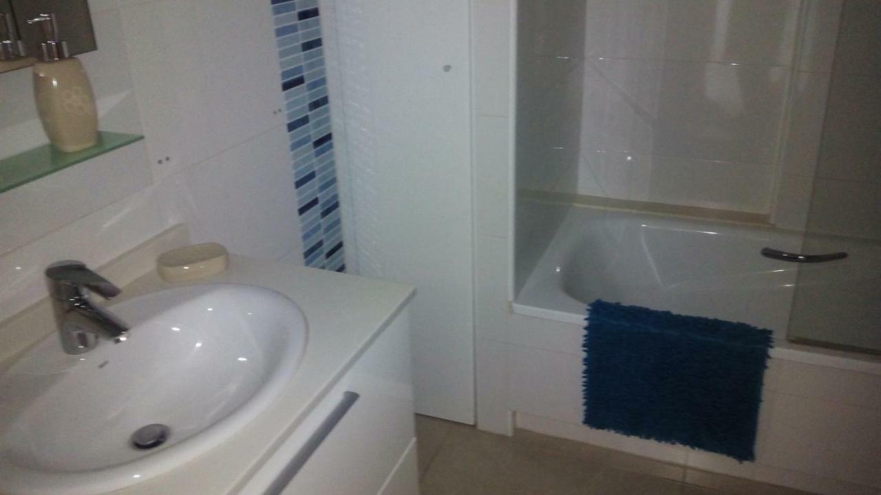 Appartamento Apartacona-Playa Valenza Esterno foto