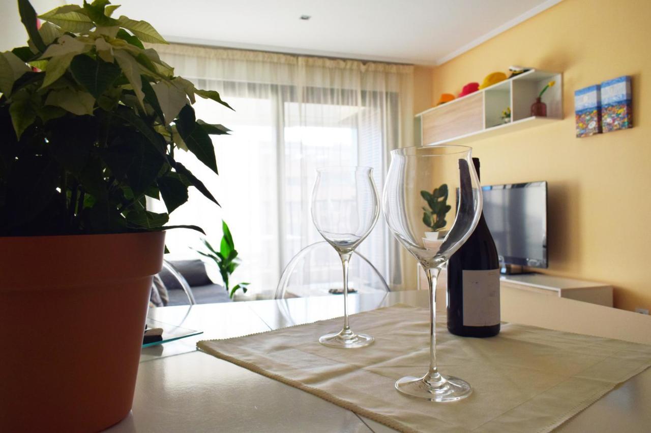 Appartamento Apartacona-Playa Valenza Esterno foto